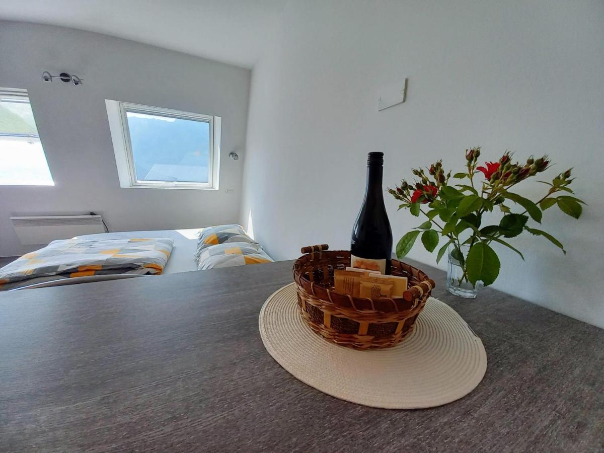 Cozy Apartment โบเว็ก ภายนอก รูปภาพ