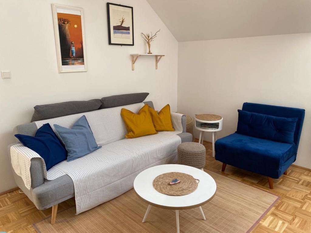 Cozy Apartment โบเว็ก ภายนอก รูปภาพ